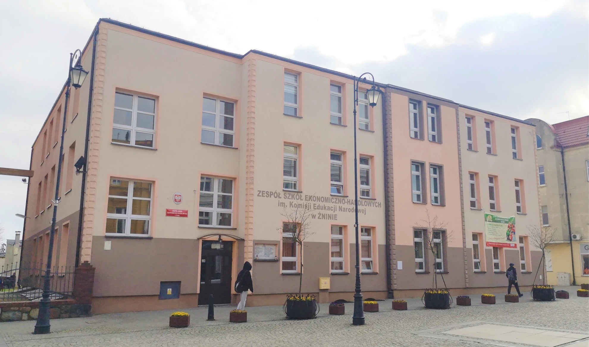 Wykłady otwarte Dziekana WNS dr. Tomasza Albińskiego w Zespole Szkół Ekonomiczno-Handlowych w Żninie